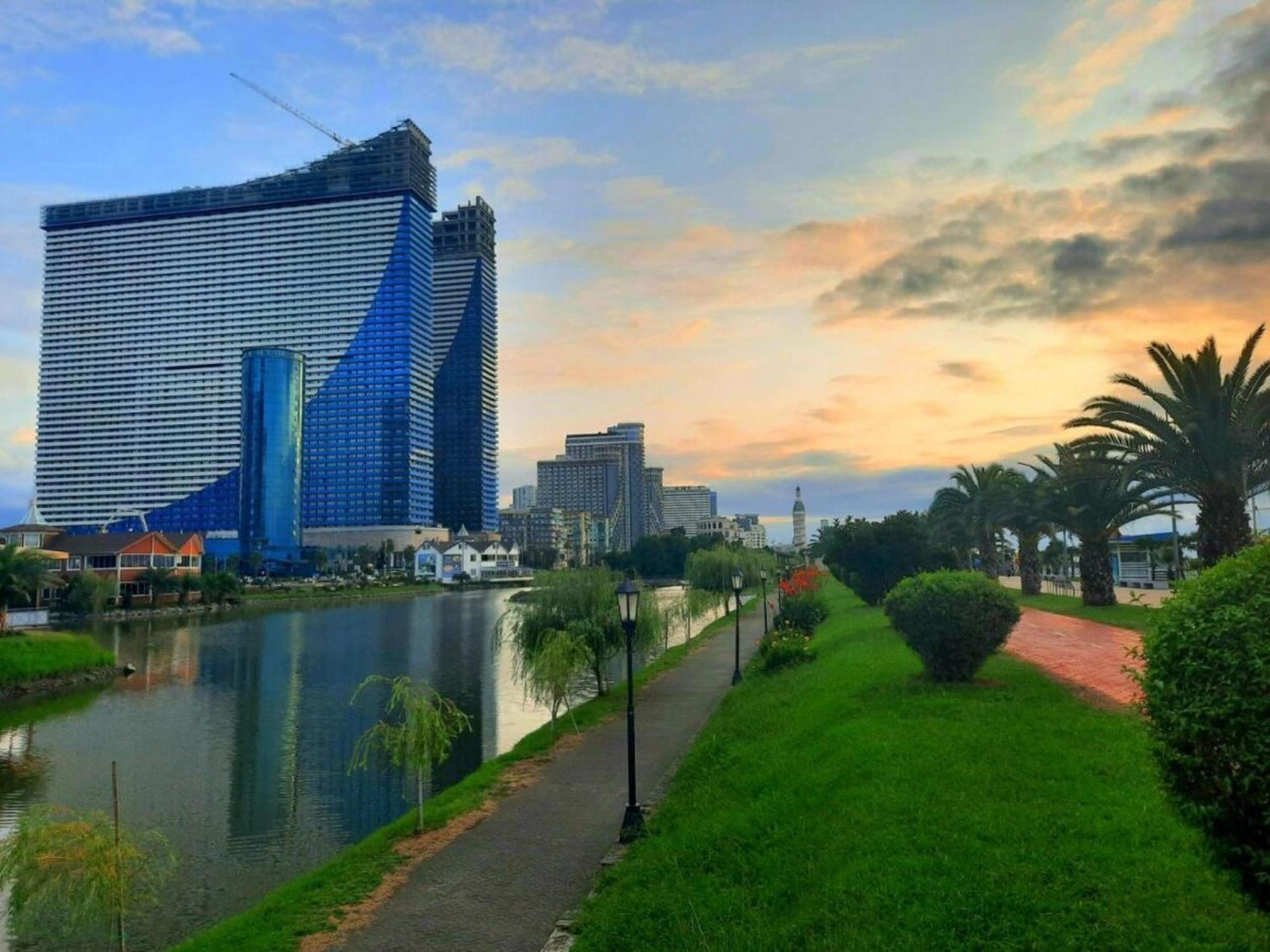 Best Seller In Booklng,Com Batumi Exterior foto